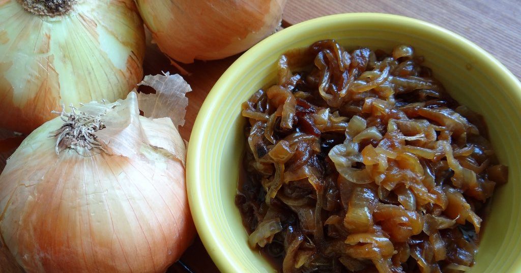 Crockpot Caramelized Onions (Paleo, AIP, GAPS, Wahls, Whole30
