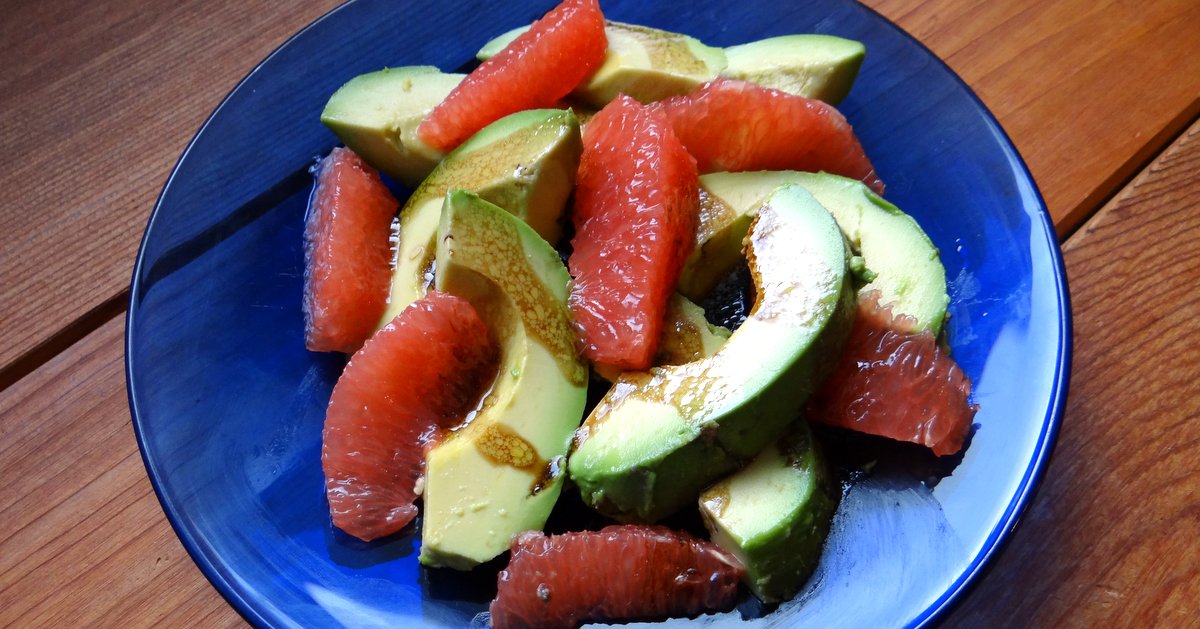 Pink Grapefruit &amp; Avocado Salad (Paleo, AIP, GAPS, Wahls, Whole30 ...